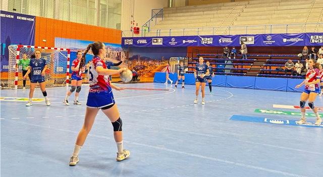 ESPORTS (HANDBOL, DIVISIÓ D’HONOR PLATA FEM.): Una victòria i dues derrotes