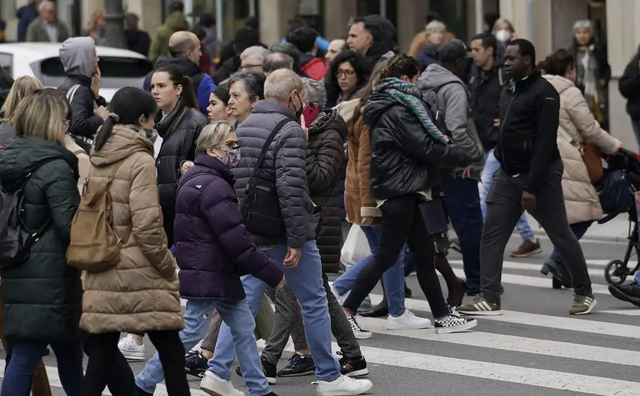 Creix la població estrangera al Baix Llobregat