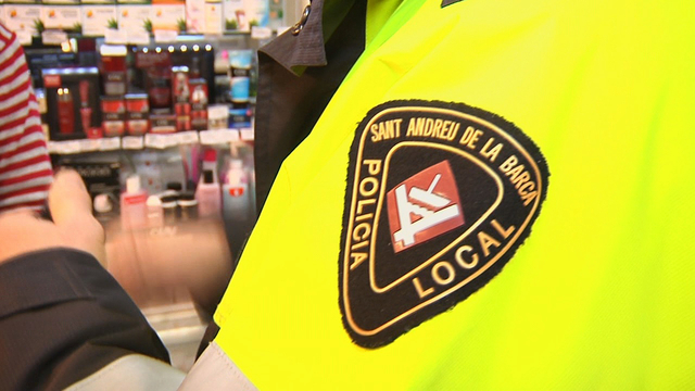 SUCCESSOS: La Policia Local de Sant Andreu deté un home que intentava robar aparells d’aire acondicionat en un centre comercial