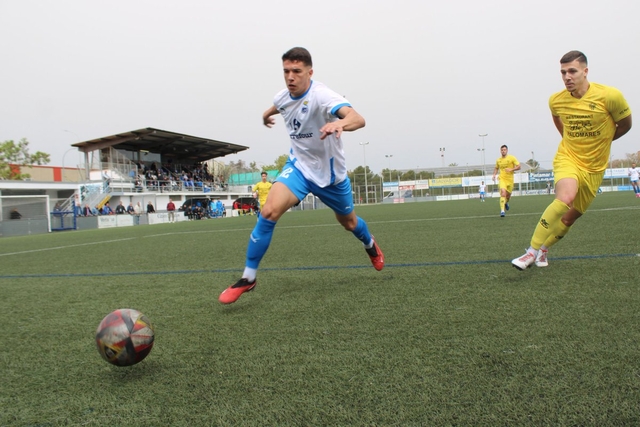  ESPORTS (FUTBOL, TERCERA RFEF): El Prat i Castelldefels s’abonen a l’empat 