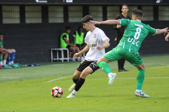 ESPORTS (FUTBOL, PRIMERA RFEF): El Cornellà es complica més la permanència