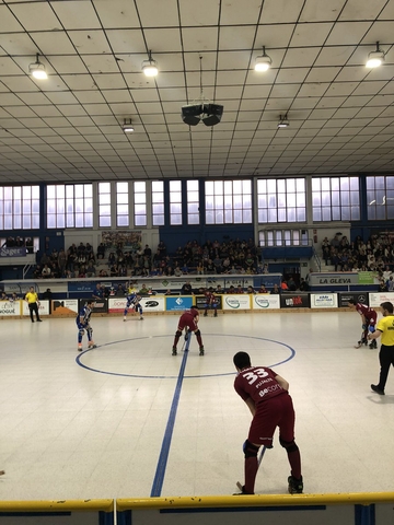 ESPORTS (HOQUEI PATINS, OK LLIGA): Derrota santjustenca a la pista del Voltregà