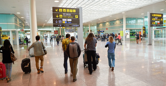 L’Aeroport del Prat registra sis mesos seguits de rècord de passatgers