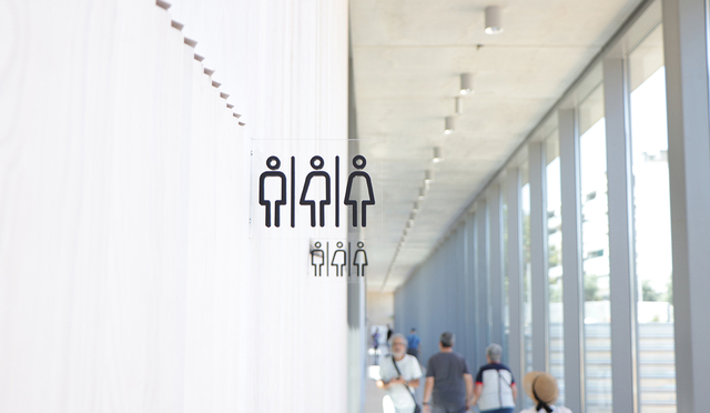 SOCIETAT: El nou Hospital de Viladecans promou els lavabos inclusius