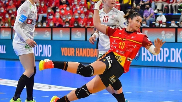 Eli Cesáreo, convocada amb la selecció espanyola d’handbol