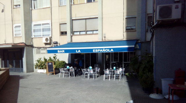 SUCCESSOS: Una baralla entre dues dones en un bar de Cornellà acaba amb una d’elles ferida per apunyalament amb una arma blanca