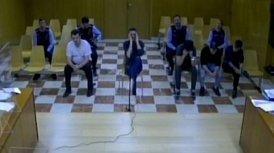 Demanen 196 anys de presó als cinc acusats de la ’Manada de Castelldefels’