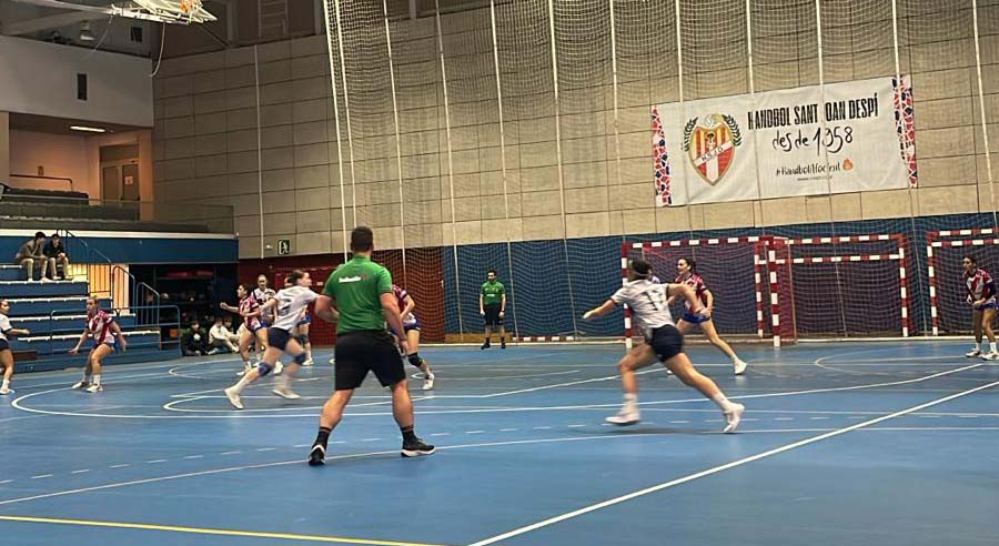 ESPORTS (HANDBOL, DIVISIÓ D’HONOR PLATA FEM.): Derrotes de Sant Joan Despí i Gavà, i victòria del Sant Vicenç