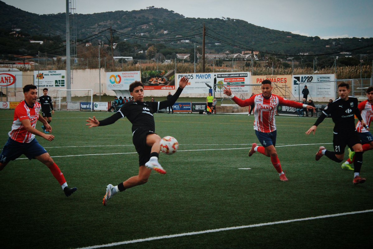 ESPORTS (FUTBOL, TERCERA RFEF): Punt d’or del Prat a Vilassar de Mar