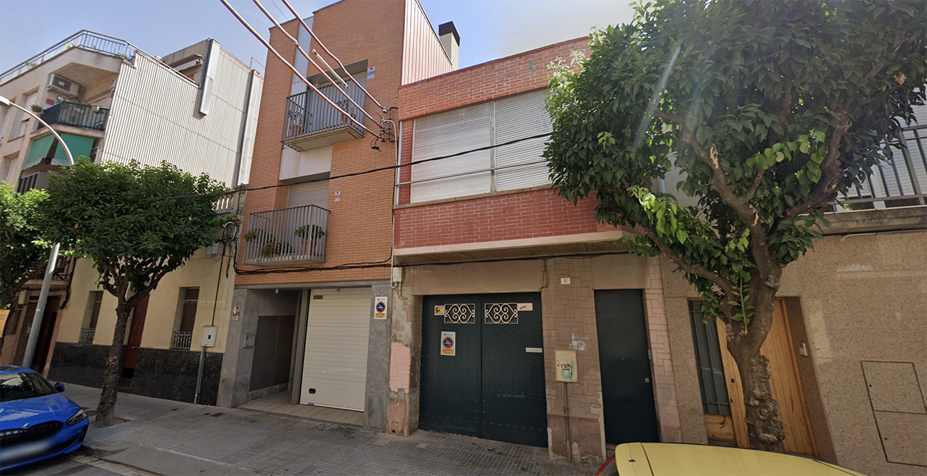 SUCCESSOS: S’enfonsa una terrassa d’una finca del Prat de Llobregat