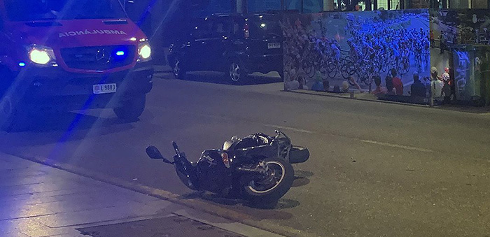 SUCCESSOS: Mor un motorista en un greu accident al centre urbà de Sant Feliu de Llobregat