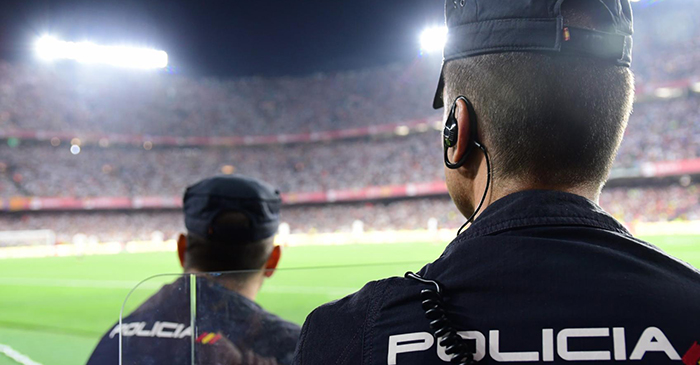  Identificades a tres persones que van amenaçar a un àrbitre de Primera Divisió