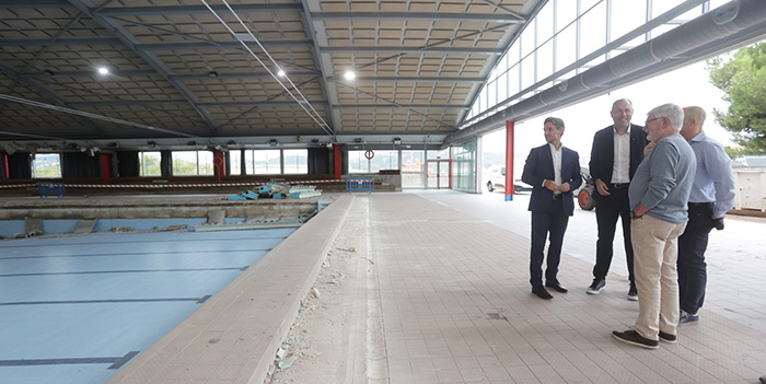 El conseller d’Esports visita les instal·lacions esportives de Molins de Rei 