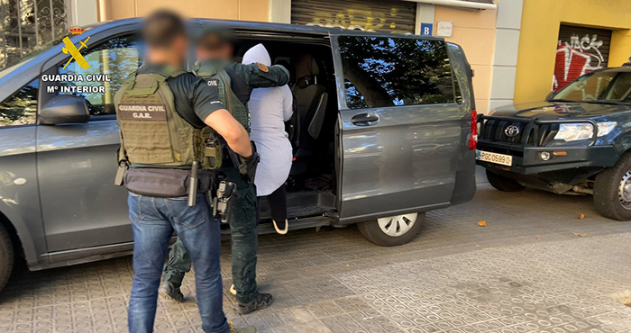 La Guàrdia Civil desarticula una xarxa criminal per immigració irregular