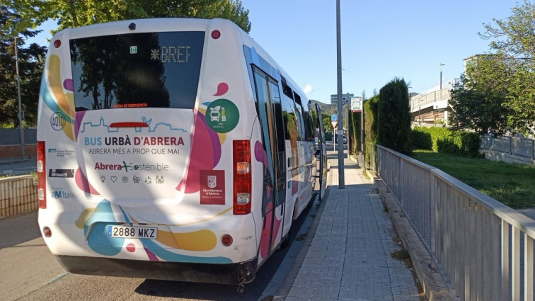 Abrera modernitza el seu transport urbà amb informació en temps real a través de la nova App de Monbus