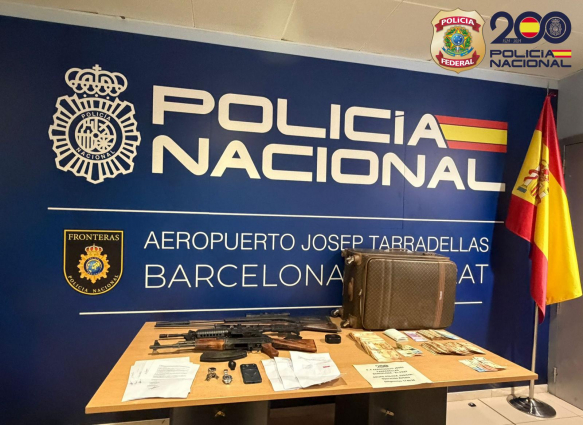 Desmantellada una xarxa transnacional que introduïa cocaïna a l'Aeroport del Prat amb la complicitat de treballadors