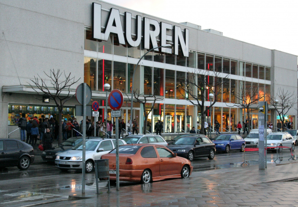 Viladecans desencalla la reforma dels antics cinemes Lauren amb una concessió per a 40 anys