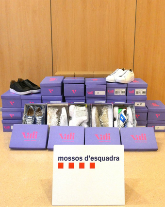Els Mossos recuperen a Mataró part d'un botí de sabates robades a Gavà valorat en 120.000 euros
