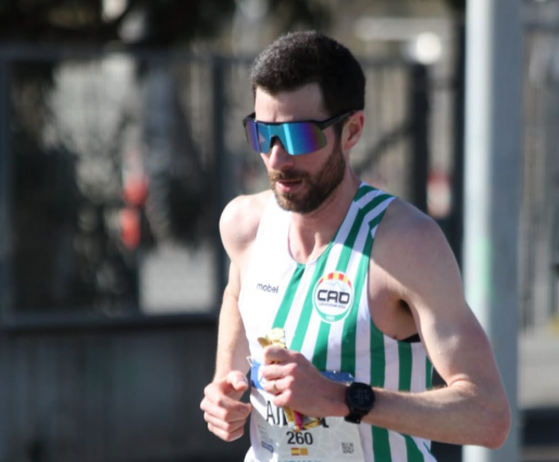 Albert Ollé es corona campió de Catalunya amb un debut històric a la Marató de Barcelona