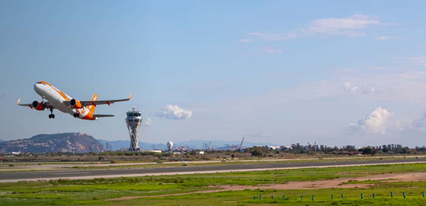L’Aeroport de Barcelona-El Prat supera els 3,8 milions de passatgers al febrer i marca un nou rècord mensual