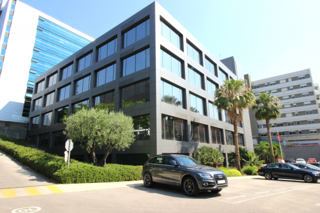 L’acord a Coca-Cola minimitza l'impacte de l’ERO a Esplugues, marcat per la bretxa de gènere i l’amenaça de la IA