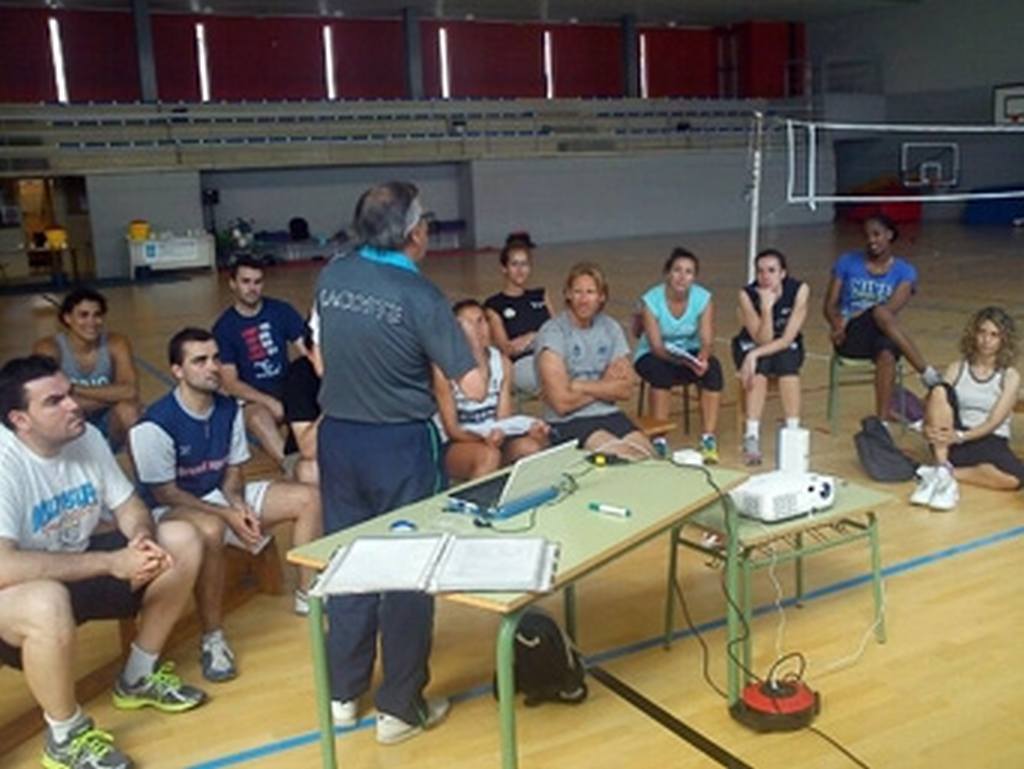 Sant Esteve Sesrovires, seu d’un curs de nivell bàsic d’entrenador de voleibol
