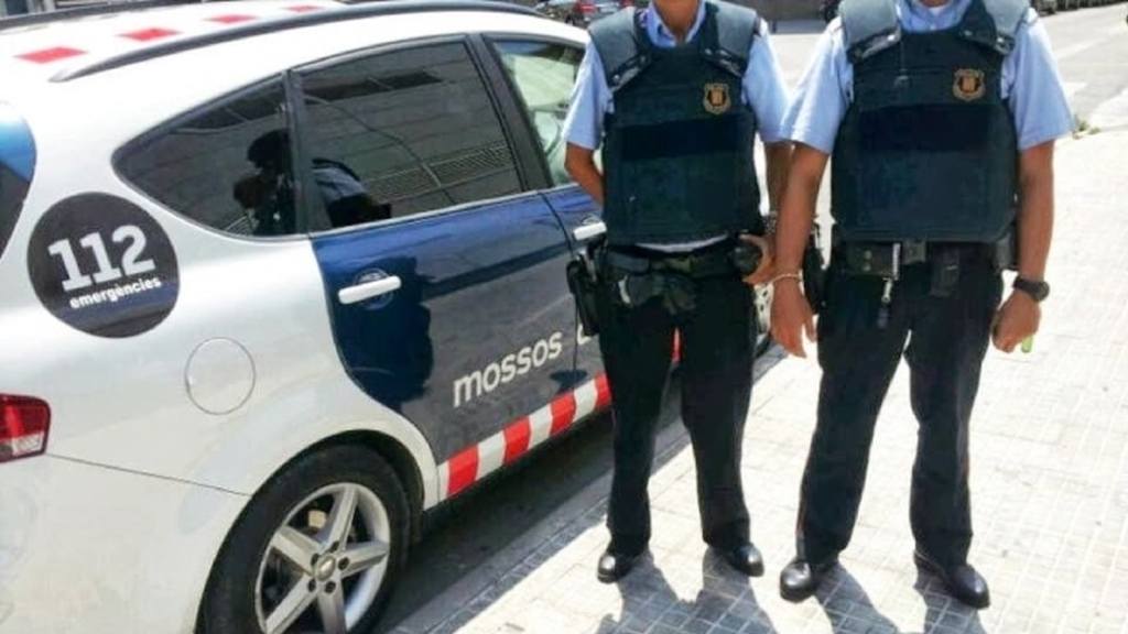 Els Mossos detenen "in fraganti" un home a Sant Boi robant un bar