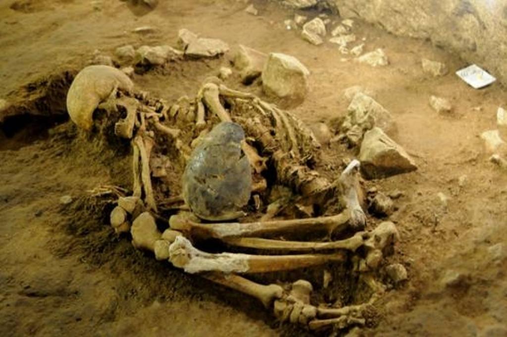 Troben a Begues quatre esquelets humans de fa més de 6.400 anys