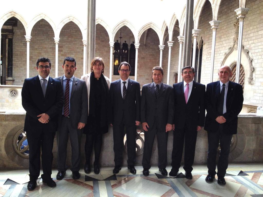 Artur Mas rep una delegació d’alcaldes baixllobregatins
