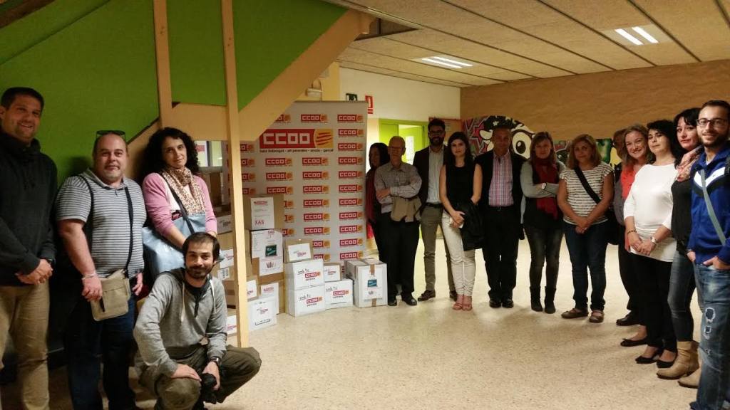 CCOO del Baix Llobregat lliura 26 caixes de material escolar