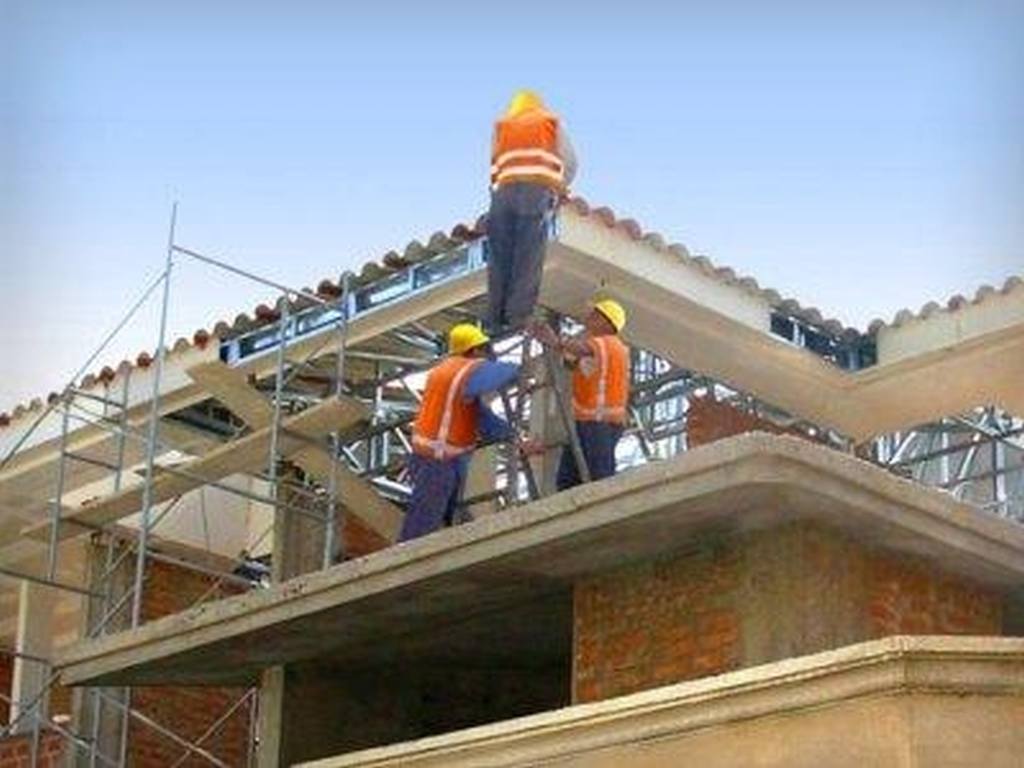 S’accelera l’ocupació a la construcció i la indústria a l’Hospitalet i al Baix Llobregat