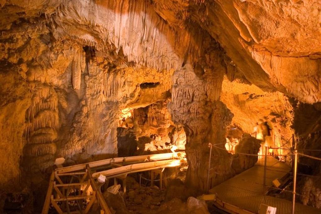 La Generalitat subvencionarà la millora integral de les coves del Salnitre