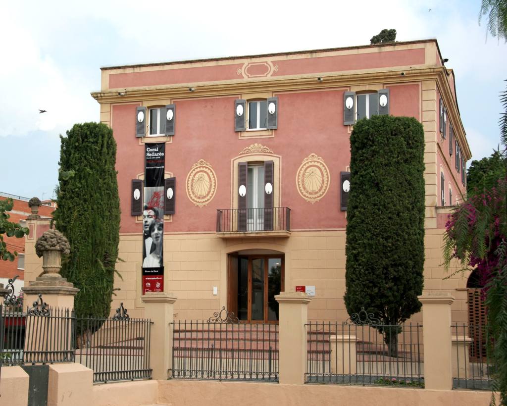 El Museu de Gavà acull una exposició sobre Modernisme