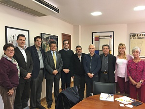 Foto de família de la reunió que es va celebrar a l'Ajuntament d'Esparreguera