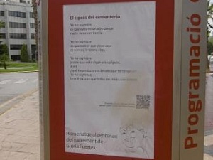 L’Ajuntament de Sant Andreu de la Barca ha col·locat microrelats i poesies als espais habilitats de la ciutat 