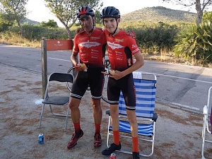 Manel Merino i David da Silva van aconseguir un extraordinari repte esportiu pujant i baixant del Rat Penat en bicicleta un total de vint vegades