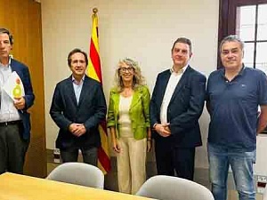 L’alcaldessa de Sant Feliu de Llobregat, Lourdes Borrell, ha rebut al consistori el president de PIMEC Baix Llobregat–l’Hospitalet, Joan Soler