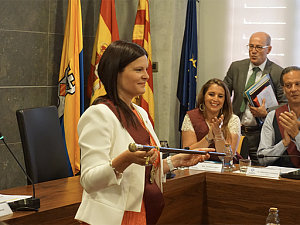 Maria Miranda, alcaldessa de Castelldefels, durant la seva investidura