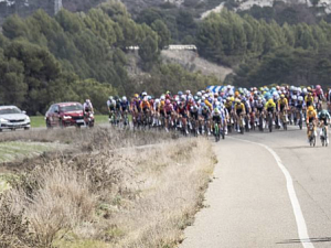Els millors ciclistes del món competiran un any més per les carreteres catalanes en una edició que promet un gran espectacle
