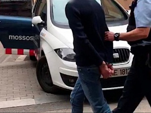 Els Mossos van enxampar dos homes després de comprovar que havien fet veure ser les víctimes amb la intenció d'obtenir un benefici de la venda del seu telèfon 