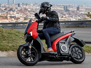 S'ha iniciat aquest dimarts la producció de la seva primera moto elèctrica, la Seat Mo eScooter 125