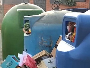 Greus problemes amb la recollida de les escombraries al municipi baixllobregatí