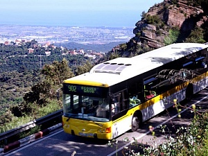 El servei de bus 902 Begues-Gavà està operat per l’empresa concessionària Mohn, SL.