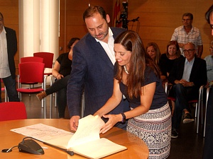 Eva Martínez, alcaldessa de Vallirana, va reclamar al ministre la finalització de les obres de la Variant