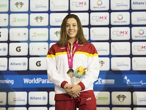 La nedadora del CN Sant Feliu va pujar sis vegades al podi
