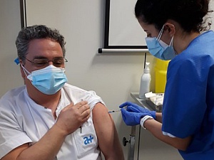 Professionals sanitaris de l'Hospital Sant Joan de Déu d'Esplugues de Llobregat començaran a ser vacunats