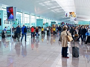 De la xifra total de viatgers registrada al novembre, 3.819.831 corresponen a passatgers comercials, un 18,2% més