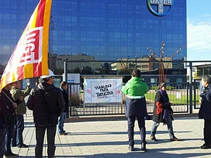 La primera reunió entre direcció i sindicats de Bayer per negociar un Expedient de Regulació d'Ocupació (ERO) previst per a 135 treballadors ha acabat sense acord