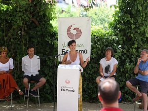 Alba Bou, d'El Prat en Comú, durant un acte polític