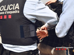 El 5 de juliol els investigadors van localitzar i detenir l’autor del robatori violent de l’11 de juny a Olesa de Montserrat
